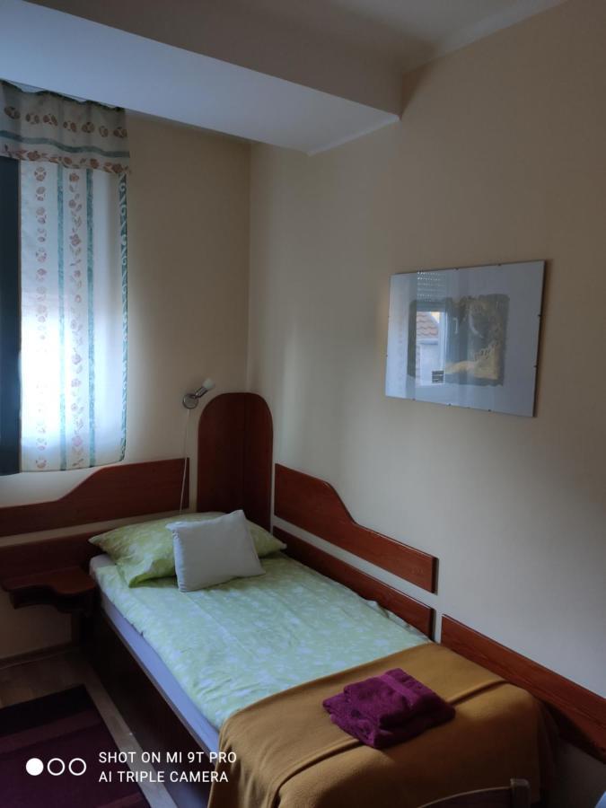 Szent Gyoergy Fogado Hotel Pecs Ngoại thất bức ảnh