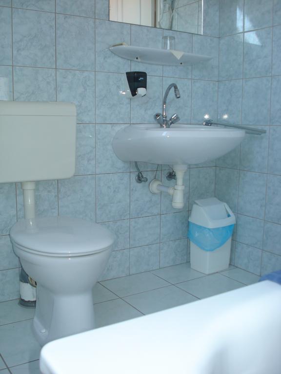Szent Gyoergy Fogado Hotel Pecs Phòng bức ảnh