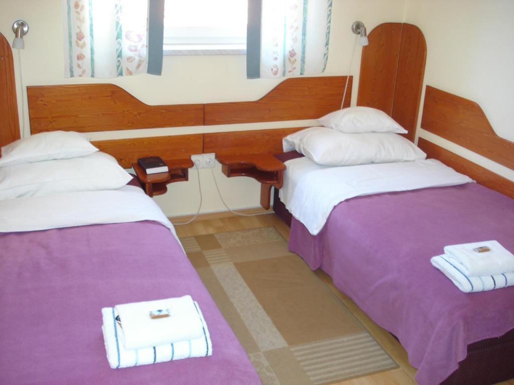 Szent Gyoergy Fogado Hotel Pecs Phòng bức ảnh